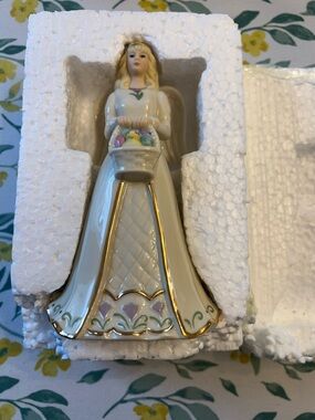 Lenox Easter Angel Figurine NWT NIB